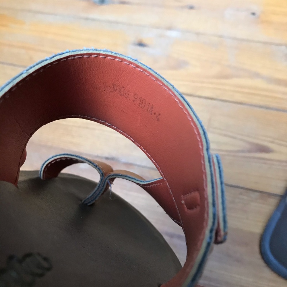 Baja Tan Toe Loop Sandal, EUC, 6/4 - Picture 9 of 12